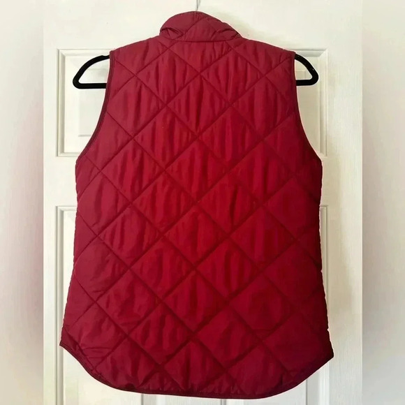 J. Crew mercantile puffer vest burgundy with gold zipper, women size XS, warm - Picture 2 of 3